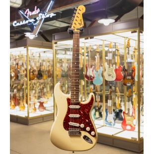 FENDER CUSTOM SHOP POSTMODERN STRATOCASTER JOURNEYMAN RELIC CC HW AGED VINTAGE WHITE